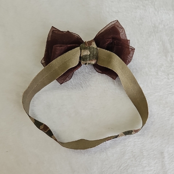 Infant/Baby Camouflage Headband with Sheer Brown Bow - Picture 4 of 5